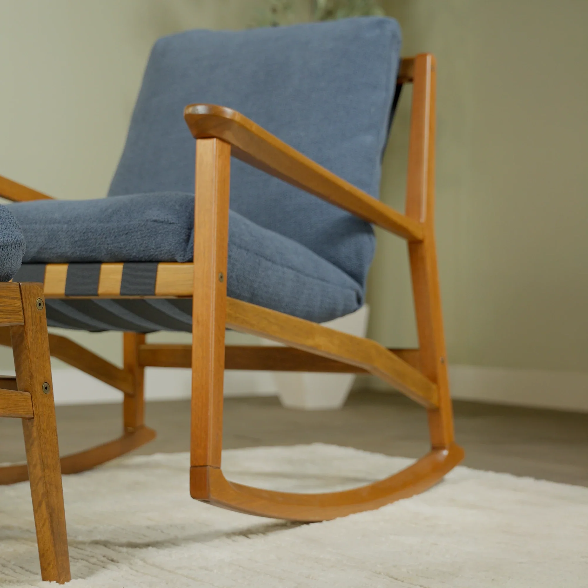 Mid Century Rocking Chair - Image 87