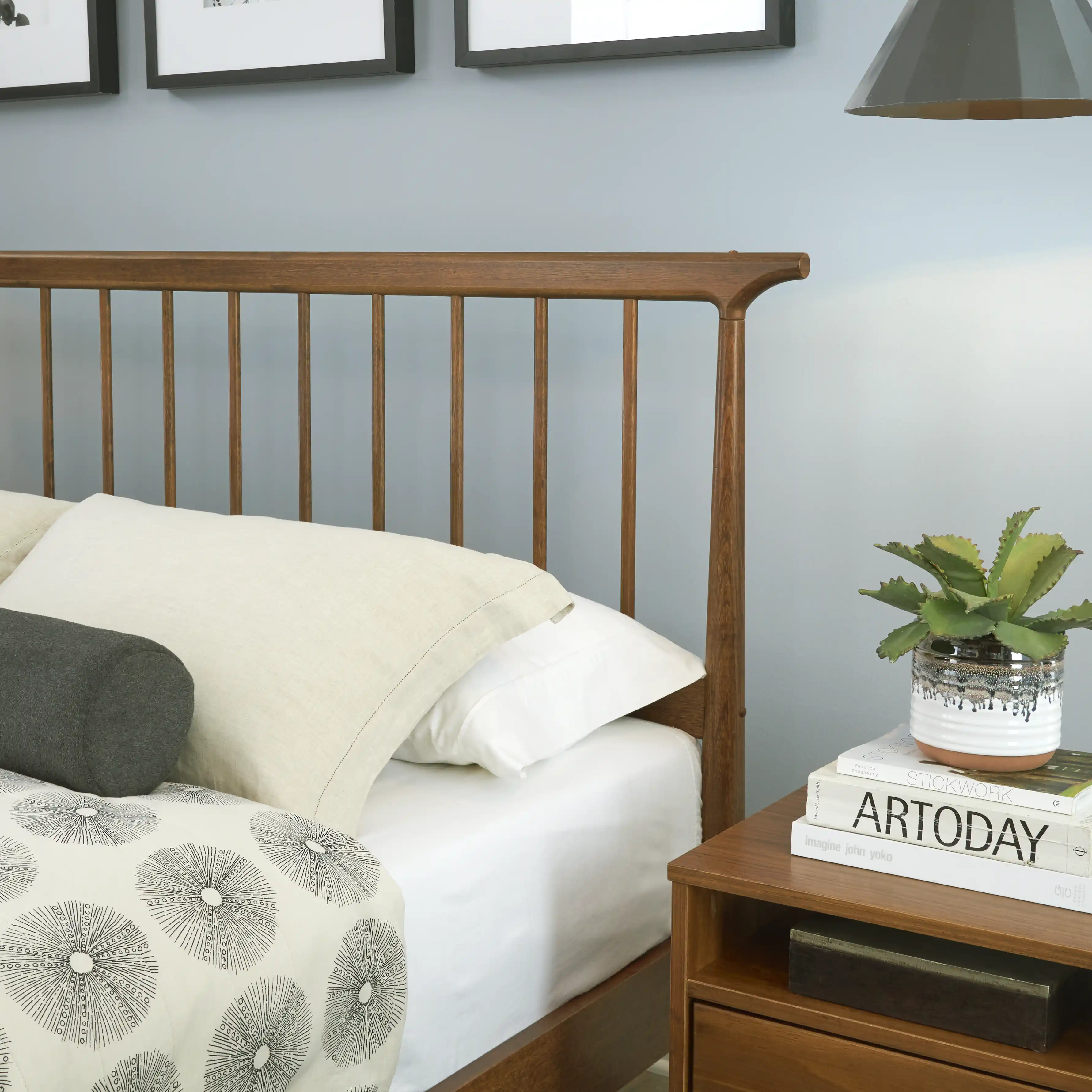 Mid Century Spindle Bedroom Set (5-Piece) - Image 4